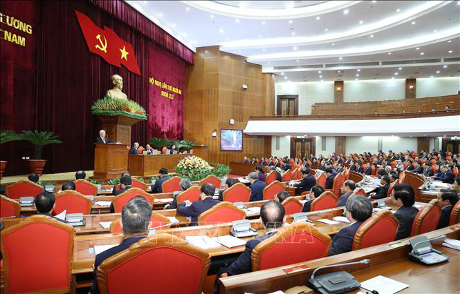 Chủ tịch QH Nguyễn Thị Kim Ng&acirc;n điều h&agrave;nh ng&agrave;y l&agrave;m việc thứ nhất Hội nghị Trung ương 13 - Ảnh 3.