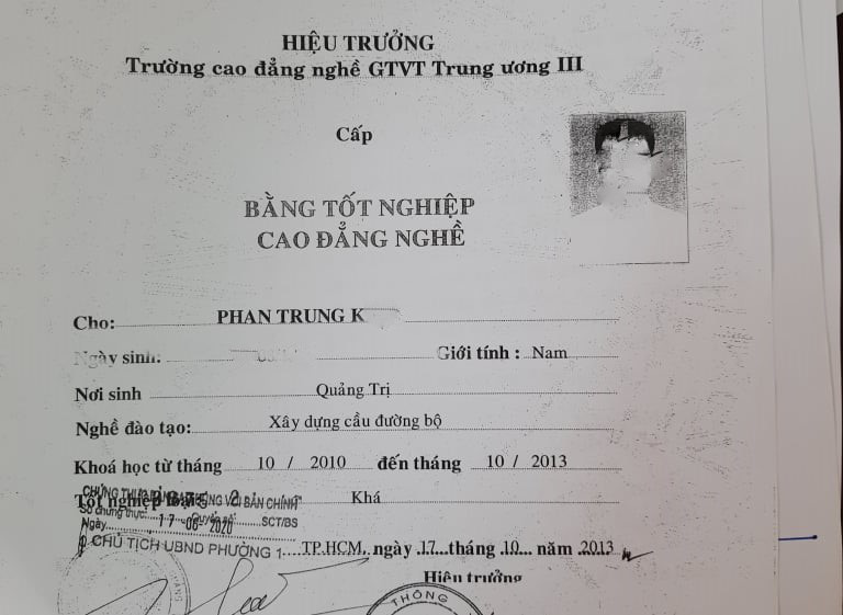 Tu&yacute;t c&ograve;i hai gi&aacute;o vi&ecirc;n dạy thực h&agrave;nh l&aacute;i xe x&agrave;i bằng giả - Ảnh 2.