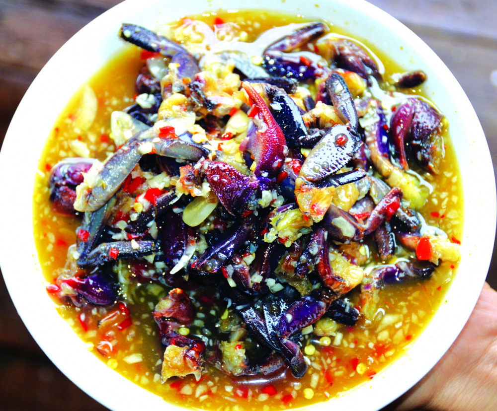 Phải lòng con ba khía