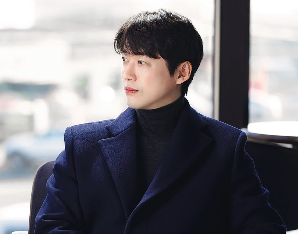Won Bin và dàn tài tử trẻ lâu của showbiz Hàn - Ảnh 1.