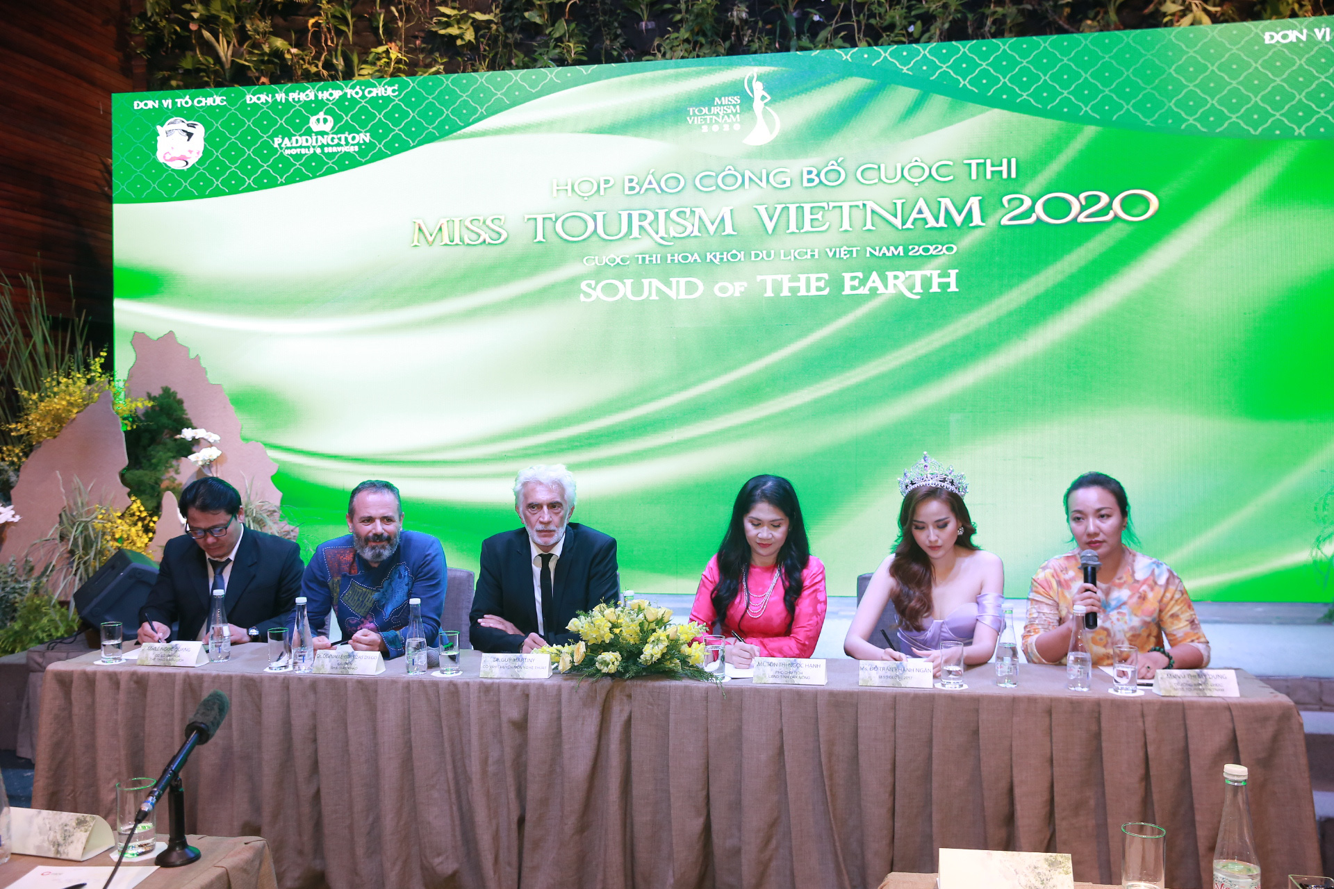 Miss Tourism Vietnam 2020 quảng b&aacute; Việt Nam điểm đến Di sản to&agrave;n cầu - Ảnh 1.