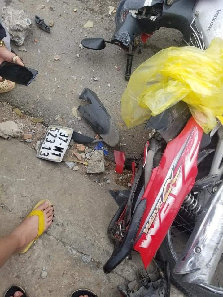 B&igrave;nh Dương: Xe m&aacute;y v&agrave; &ocirc; t&ocirc; va chạm, 2 người tử vong - Ảnh 1.