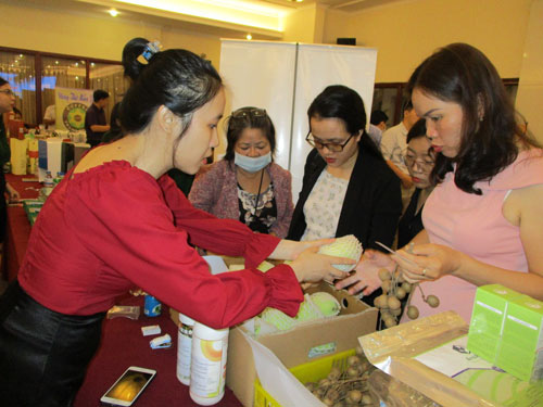 N&ocirc;ng sản tận dụng cơ hội v&agrave;ng - Ảnh 1.