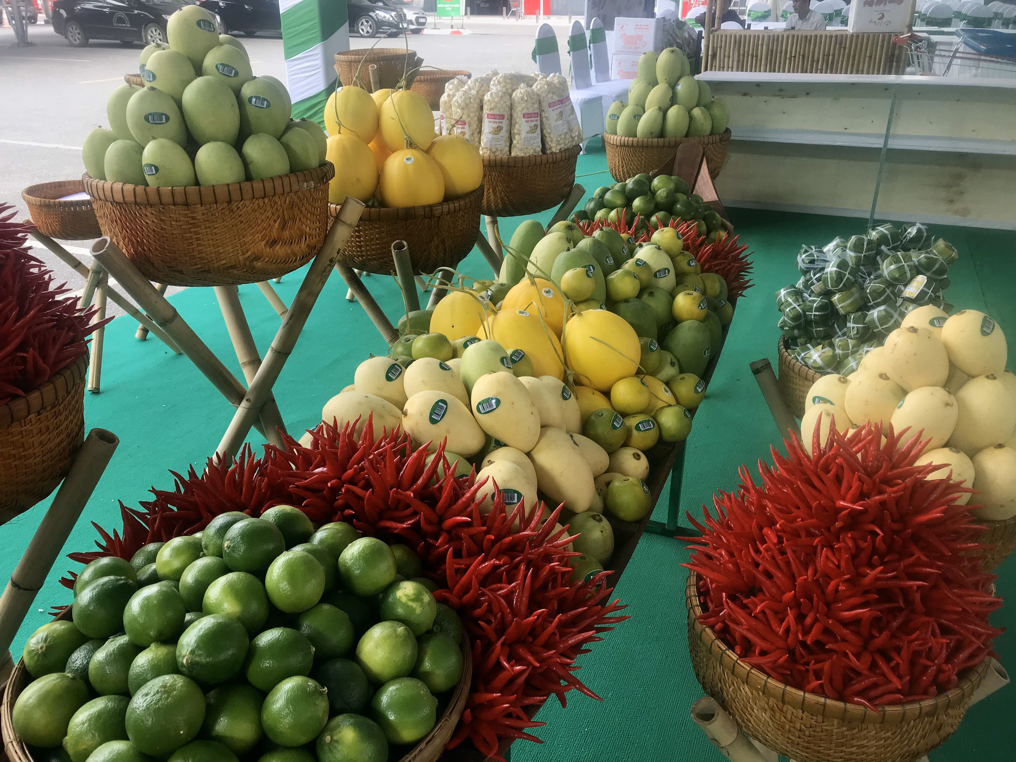 L&atilde;nh đạo Đồng Th&aacute;p mang đặc sản tỉnh nh&agrave; giới thiệu người ti&ecirc;u d&ugrave;ng Thủ đ&ocirc; - Ảnh 26.