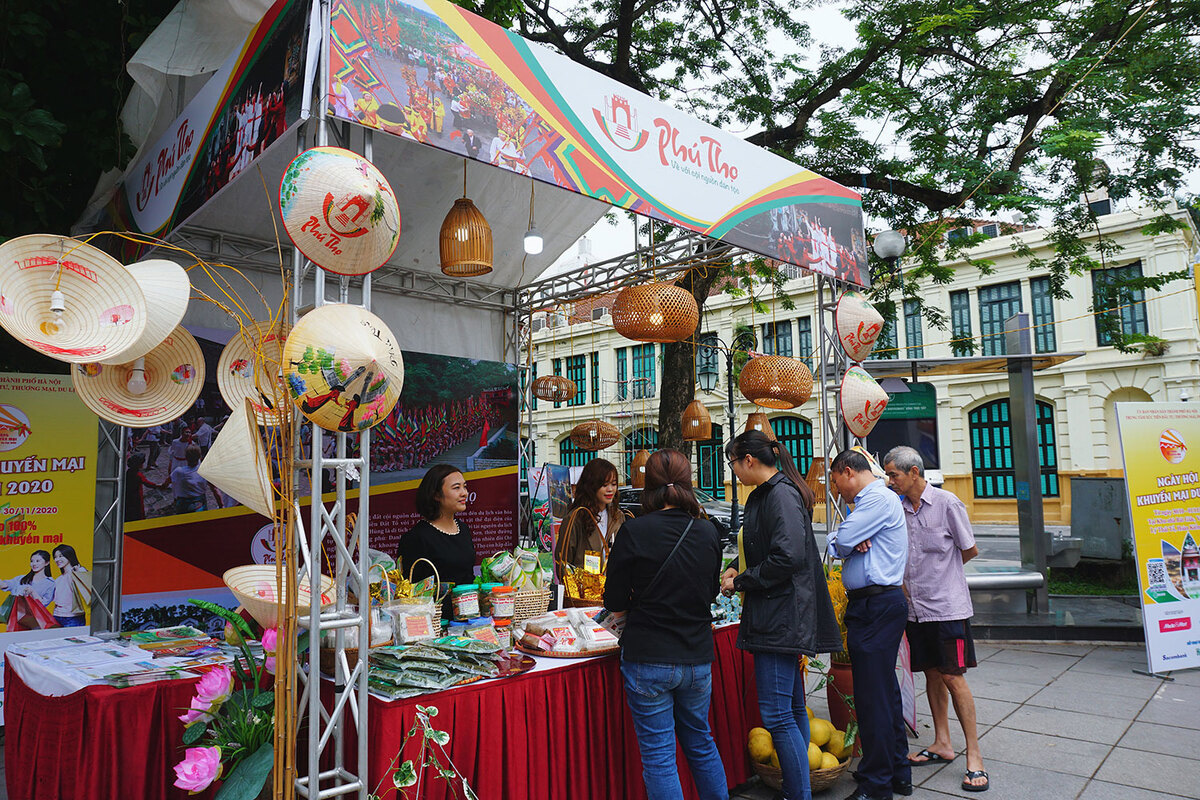 Giảm giá tour, vé máy bay đến 50% trong ngày hội Khuyến mại du lịch Hà Nội