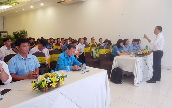 Nâng cao năng lực, kiến thức cho cán bộ Công đoàn