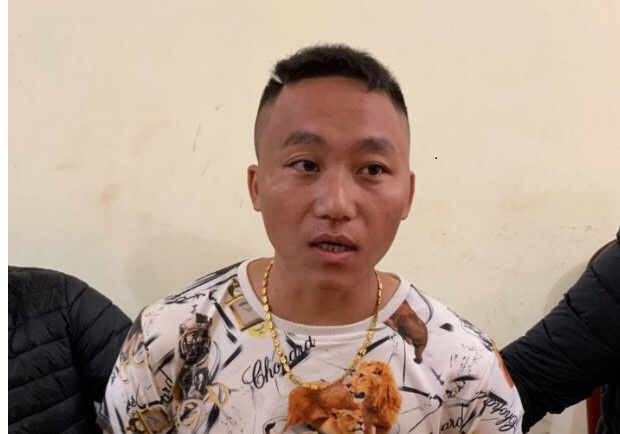 Bắt 2 người tr&ecirc;n &ocirc;t&ocirc; tập l&aacute;i biển số 80 chở 30 b&aacute;nh heroin - Ảnh 2.