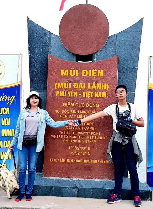 Nữ phượt thủ U60 đặt ch&acirc;n đến 62 tỉnh - th&agrave;nh, leo 26km n&uacute;i đầy ngoạn mục - Ảnh 1.