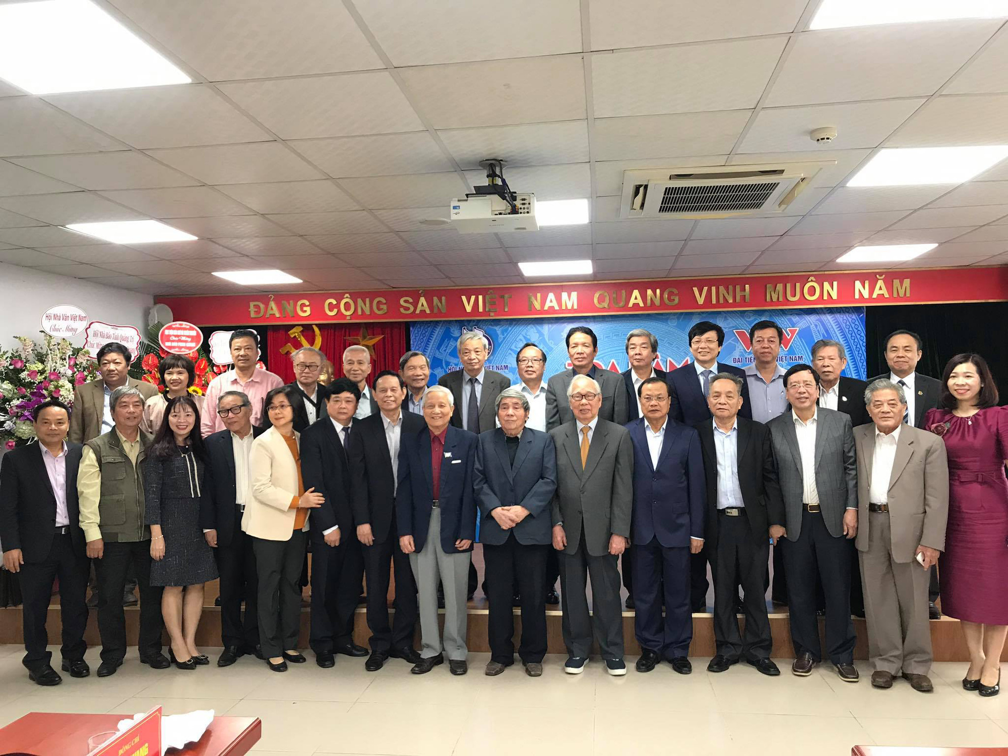Nh&agrave; b&aacute;o Phan Quang, người truyền nhiều cảm hứng cho đồng nghiệp v&agrave; bạn đọc - Ảnh 6.