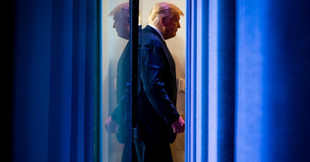 Ông Trump sử dụng "vũ khí" mới để chống lại kết quả bầu cử đáng ngờ