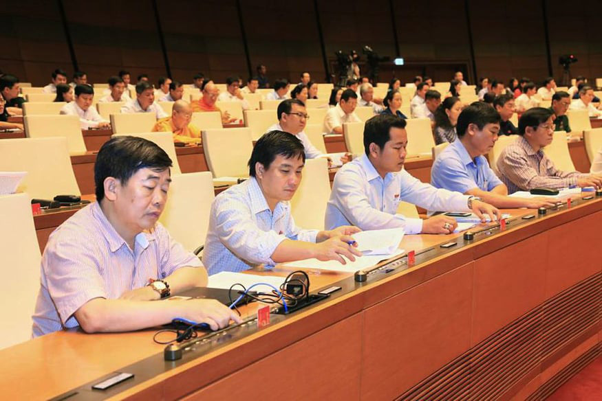 Quốc hội quyết GDP năm 2021 tăng khoảng 6%