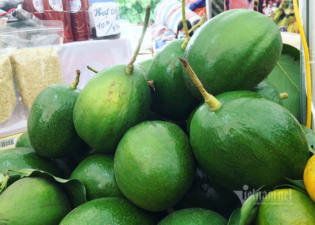 Quả bơ khổng lồ nặng 2 kg, hàng trên núi về gây sốt Hà thành - Ảnh 7.