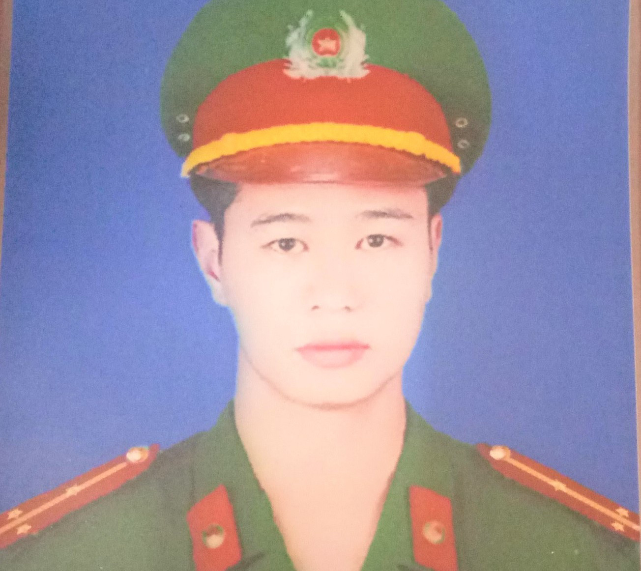 Can ngăn đánh nhau, thượng úy công an bị đánh tử vong