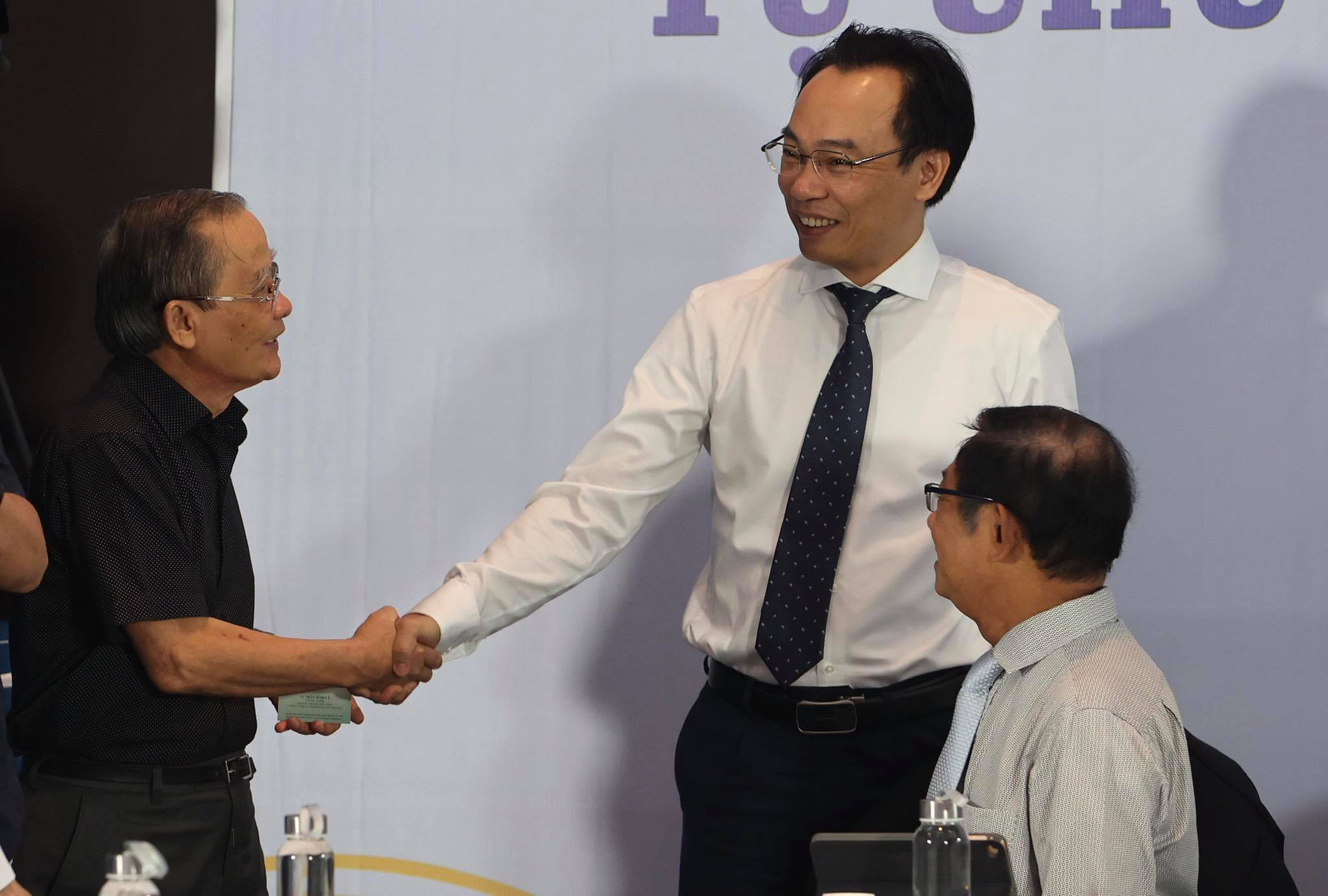 Tự chủ đại học v&agrave; những vướng mắc cần th&aacute;o gỡ - Ảnh 2.