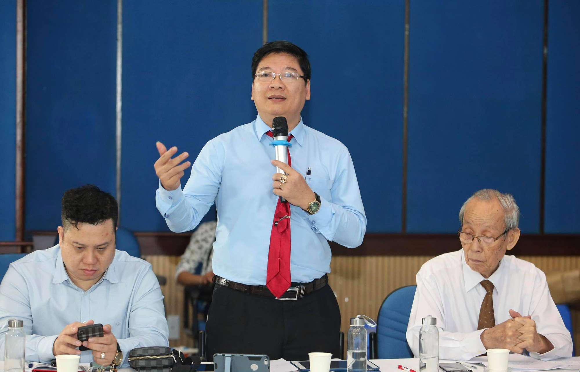 Tự chủ đại học v&agrave; những vướng mắc cần th&aacute;o gỡ - Ảnh 21.