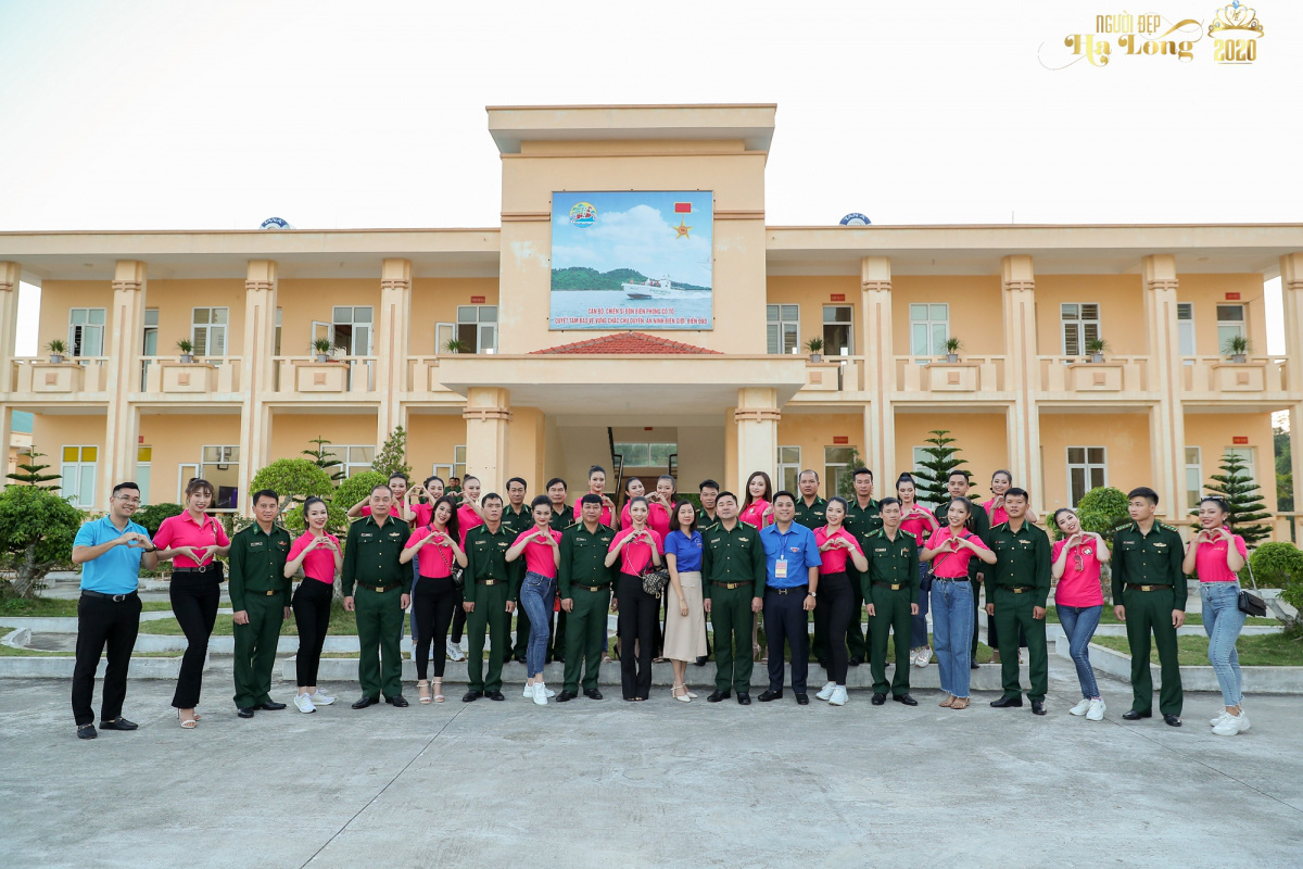 Người đẹp Hạ Long 2020 được đội vương miện trị gi&aacute; 1 tỉ đồng - Ảnh 4.