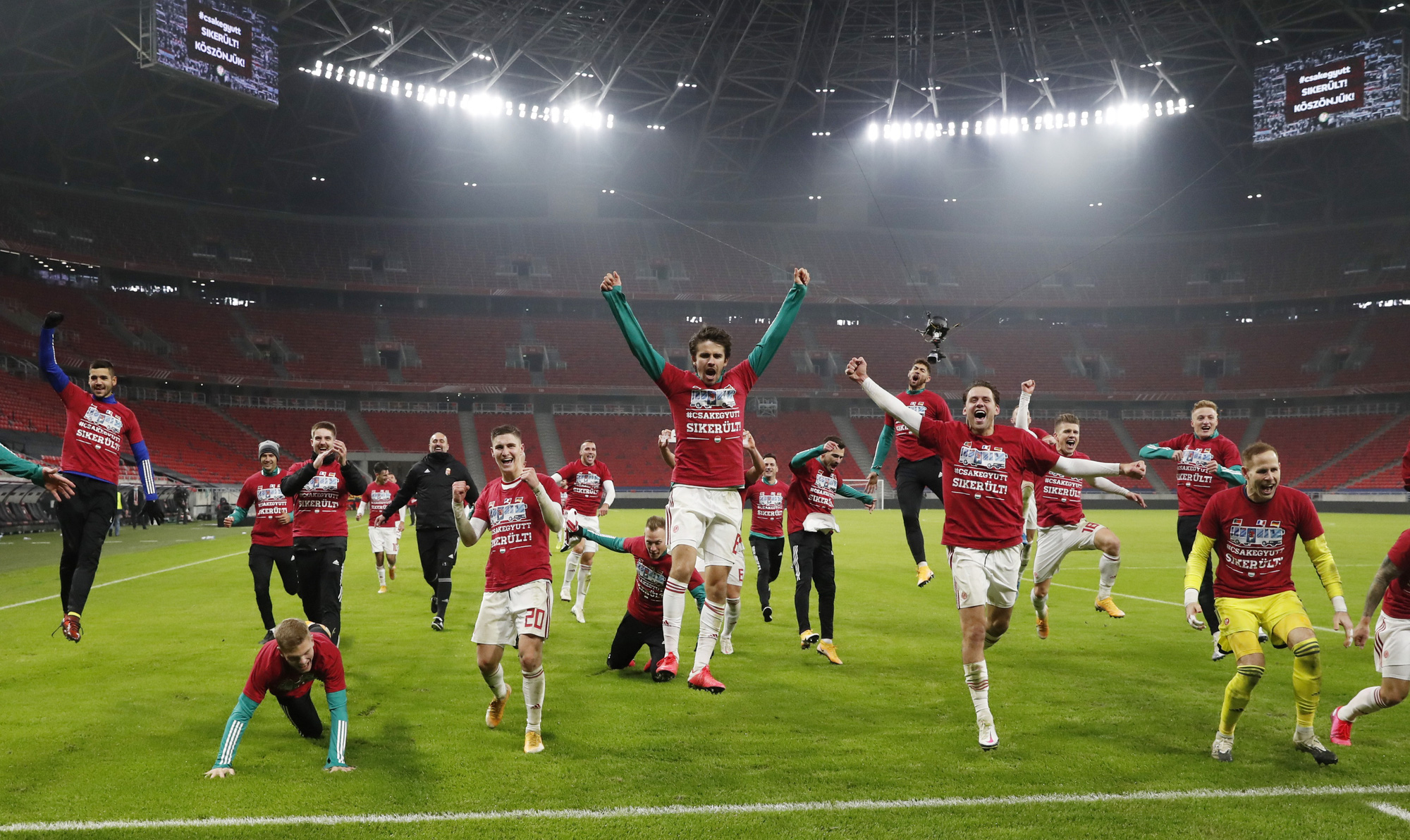 Hungary ngược d&ograve;ng nghẹt thở loại Iceland, đoạt v&eacute; v&agrave;ng đến Euro 2021 - Ảnh 1.