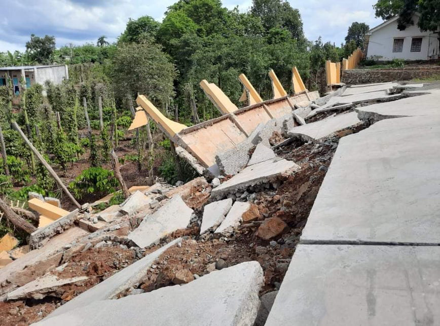 Công trình tiền tỉ tại trường học đổ sập do… mưa gió: Xử phạt 3 doanh nghiệp