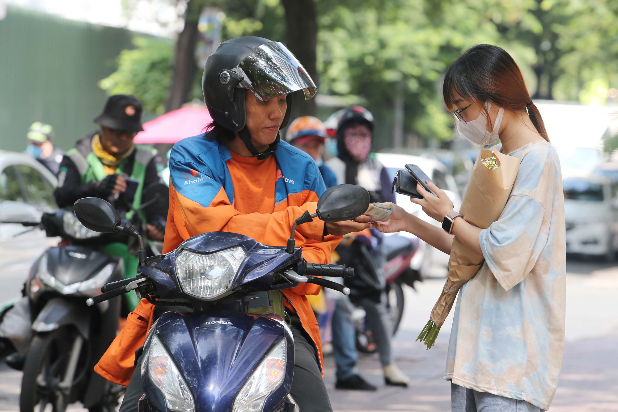 Nở rộ mua sắm qua di động