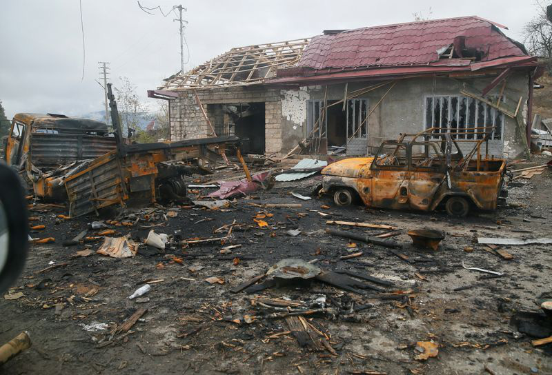 Qu&acirc;n Nga đến Nagorno - Karabakh, chứng kiến cảnh tượng kinh ho&agrave;ng - Ảnh 1.