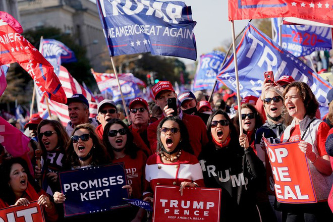 H&agrave;ng ng&agrave;n người ủng hộ &ocirc;ng Trump đổ về Washington DC - Ảnh 2.