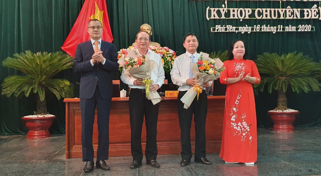 Ph&uacute; Y&ecirc;n, Ninh Thuận c&oacute; t&acirc;n Chủ tịch UBND tỉnh - Ảnh 8.
