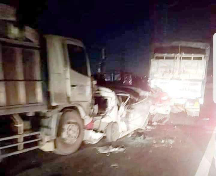Ôtô tông liên hoàn “dính chùm”, kẹt xe 10 km trên cao tốc TP HCM - Trung Lương