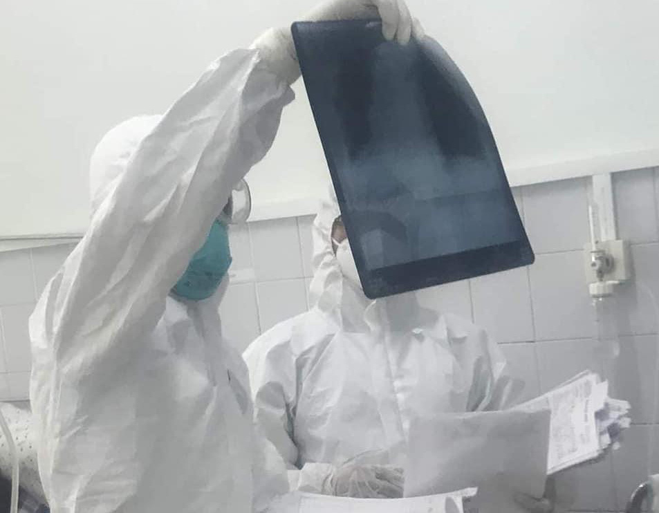 Bệnh nhân Covid-19 tái dương tính với SARS-CoV-2, sốt 39 độ C sau gần 2 tháng xuất viện