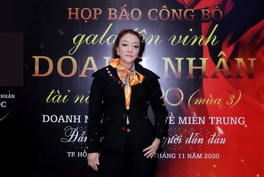 Phong cách tạo nên nét cá tính của NTK Oanh Phan
