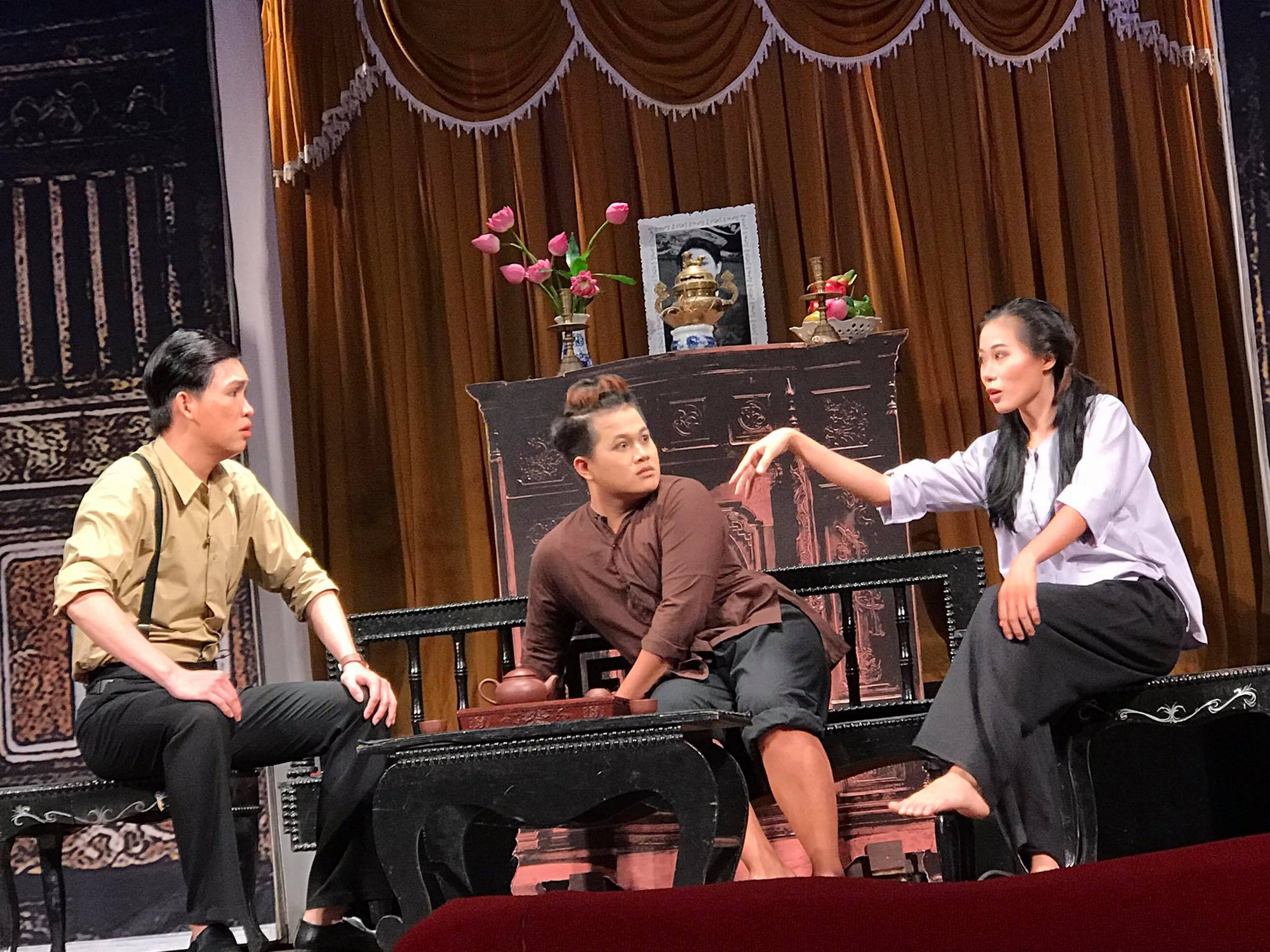 Danh h&agrave;i Hữu Nghĩa kho&aacute;i diễn vi&ecirc;n trẻ chịu viết kịch bản - Ảnh 5.