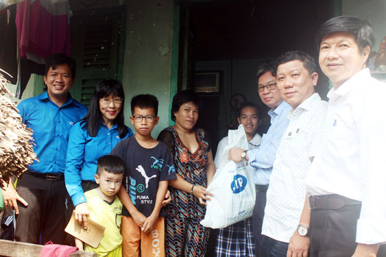 Sẻ chia ấm lòng
