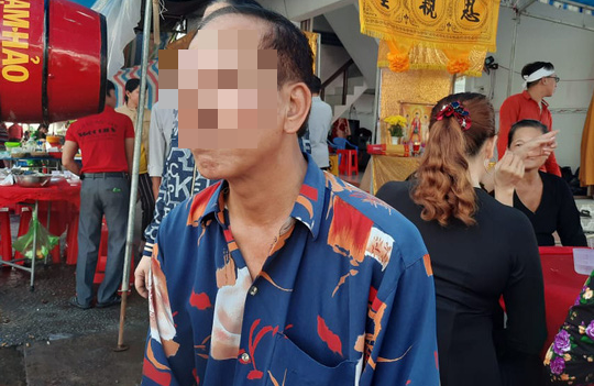 Cha già chết lặng kể về đứa con gái mang nhiều vàng bị sát hại
