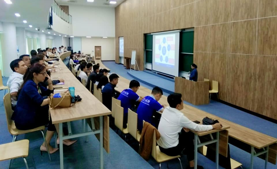NCB ch&uacute; trọng c&ocirc;ng t&aacute;c đ&agrave;o tạo, n&acirc;ng cao chuy&ecirc;n m&ocirc;n cho người lao động - Ảnh 1.