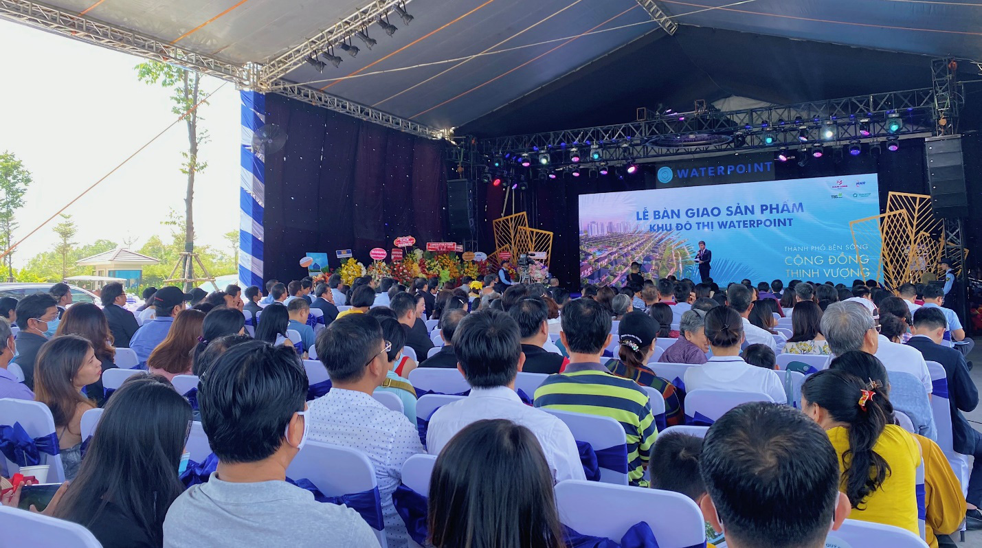 Nam Long bàn giao sản phẩm đầu tiên thuộc Khu đô thị Waterpoint - Ảnh 1.