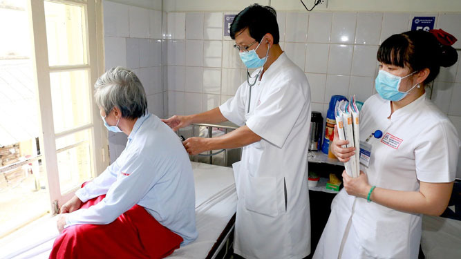 Phòng chống bệnh Whitmore cho người dân vùng lũ