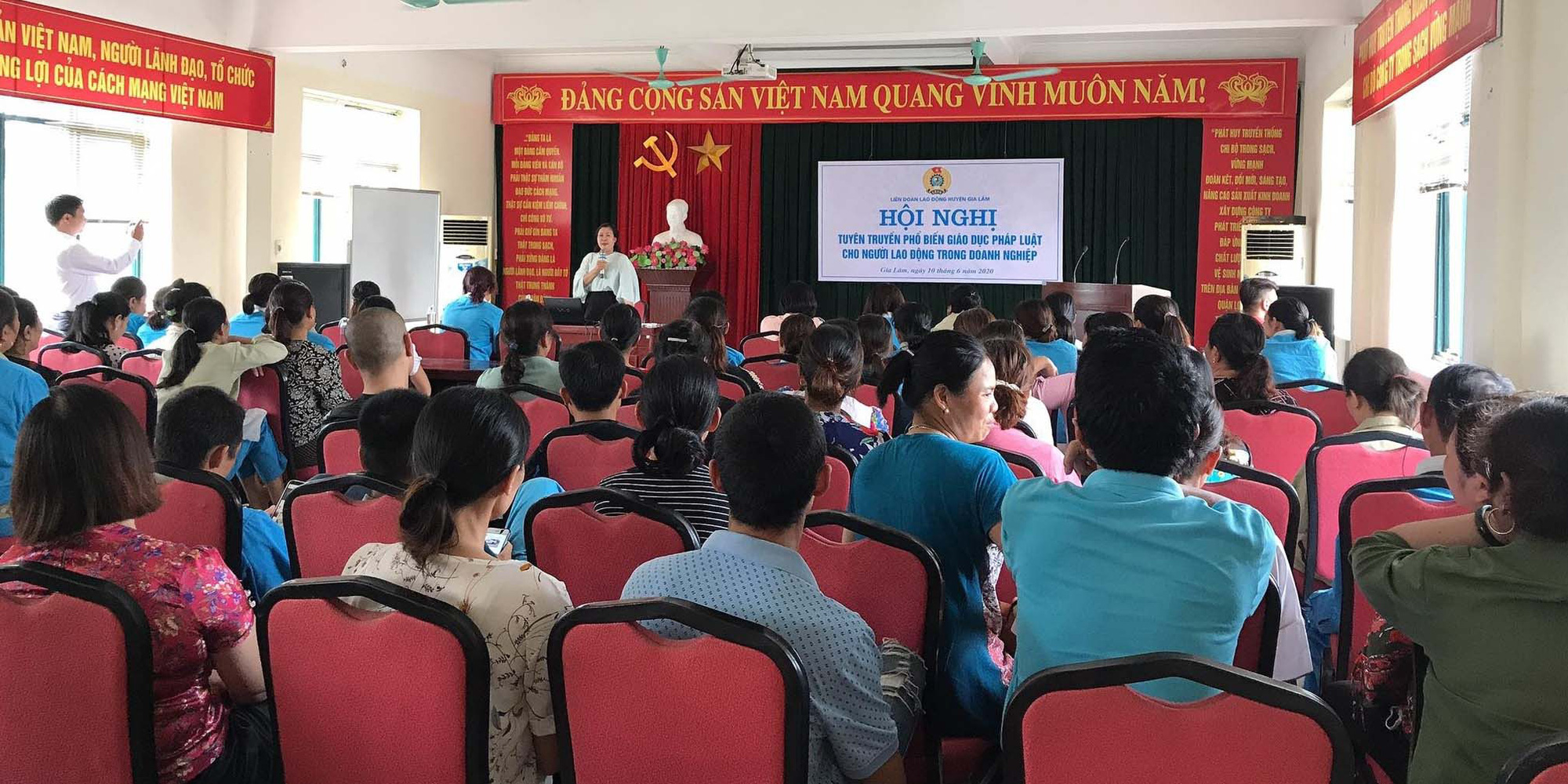 Hà Nội: Hơn 6.000 CNVC-LĐ được tuyên truyền, tư vấn pháp luật