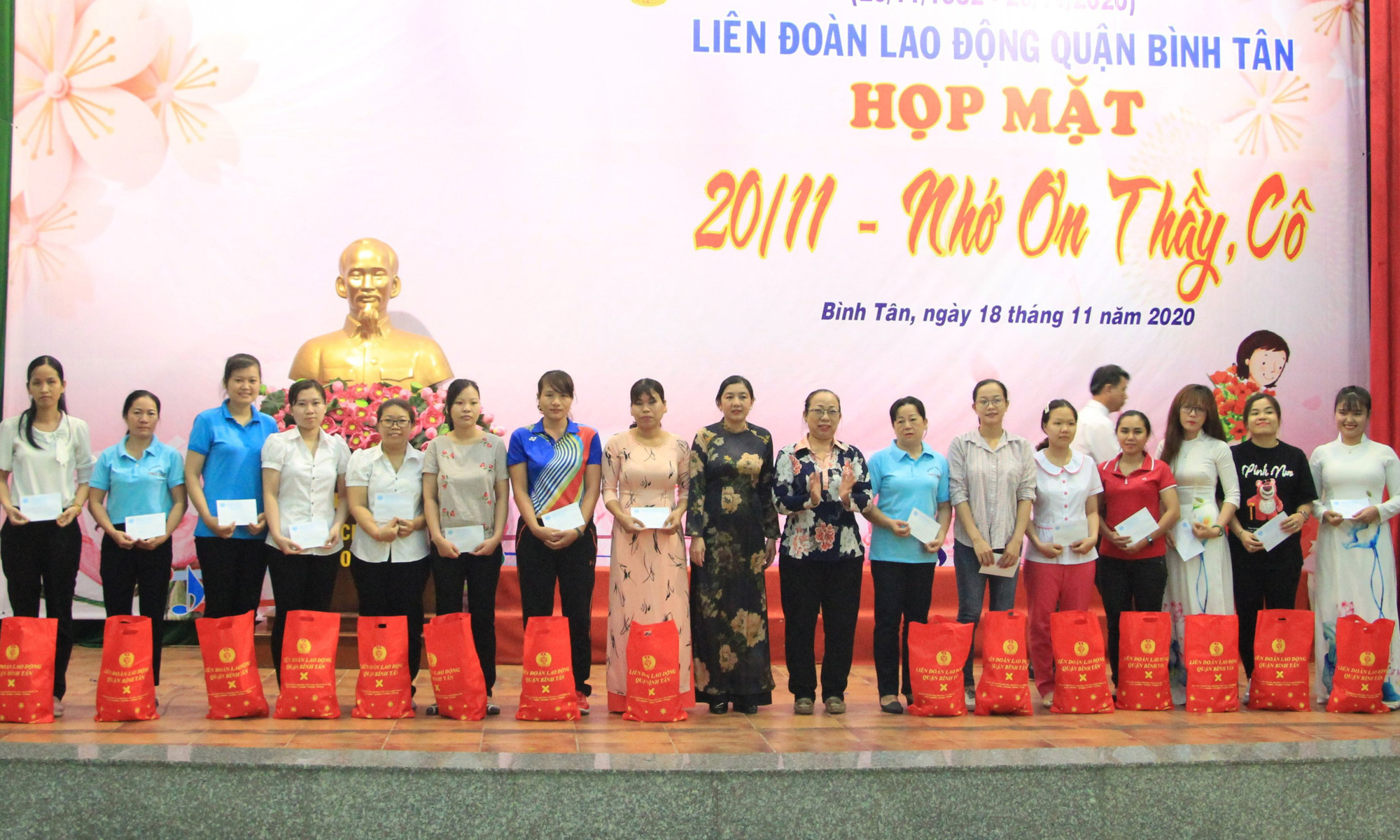 Nhiều hoạt động tri ân thầy cô giáo