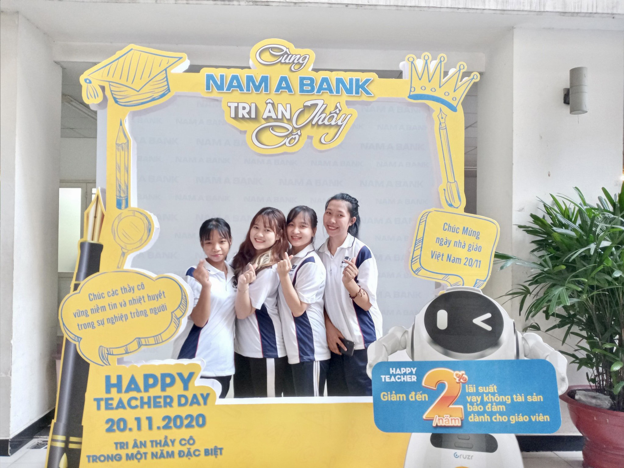 Nam A Bank tri ân thầy cô nhân Ngày Nhà giáo Việt Nam 20-11