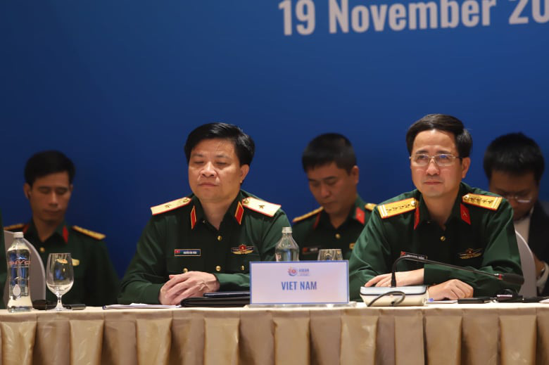 Thượng tướng Nguyễn Ch&iacute; Vịnh chủ tr&igrave; hội nghị quốc ph&ograve;ng với sự tham dự của Mỹ, Trung Quốc - Ảnh 4.