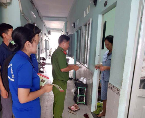 Tổ công nhân tự quản góp phần bảo vệ an ninh trật tự