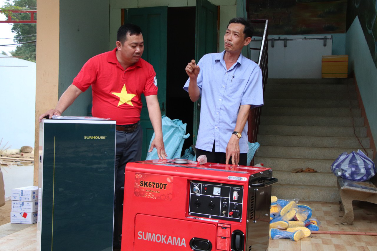 Niềm vui đến với thầy tr&ograve; ở Tr&agrave; Leng - Ảnh 4.