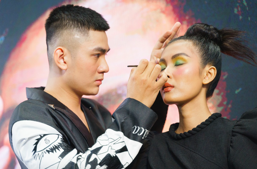 L&ecirc; Lạc Chấn xuất sắc gi&agrave;nh ng&ocirc;i qu&aacute;n qu&acirc;n cuộc thi Shu Artistry - Ảnh 2.