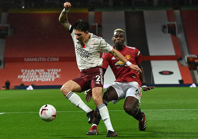 Paul Pogba tạo phạt đền, Man United gục ngã trước Arsenal - Ảnh 4.
