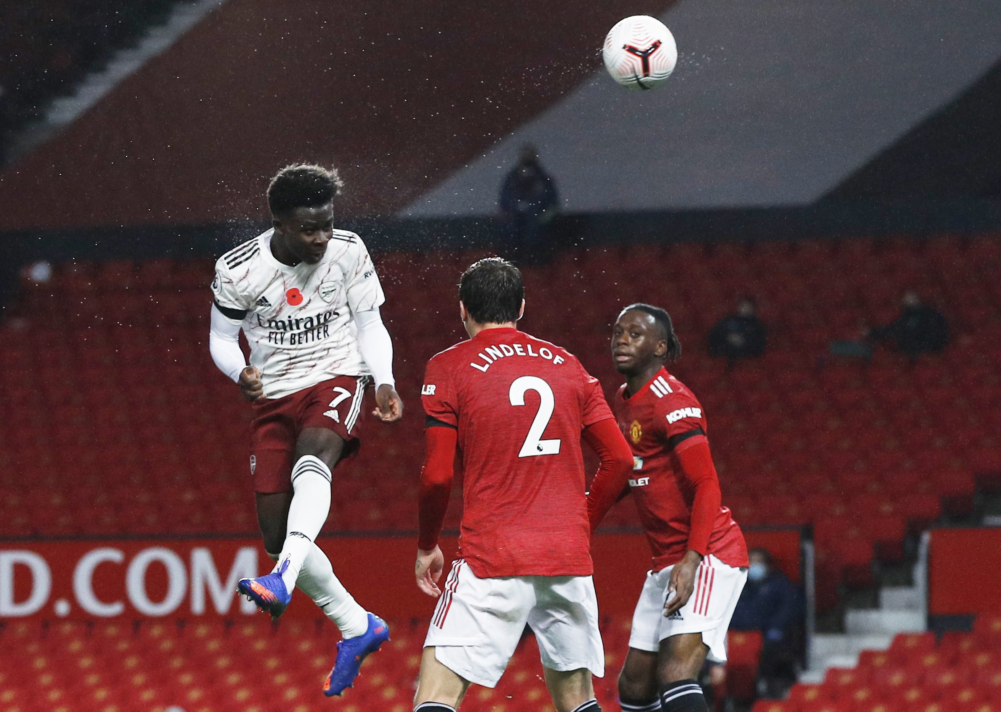 Paul Pogba tạo phạt đền, Man United gục ngã trước Arsenal - Ảnh 2.