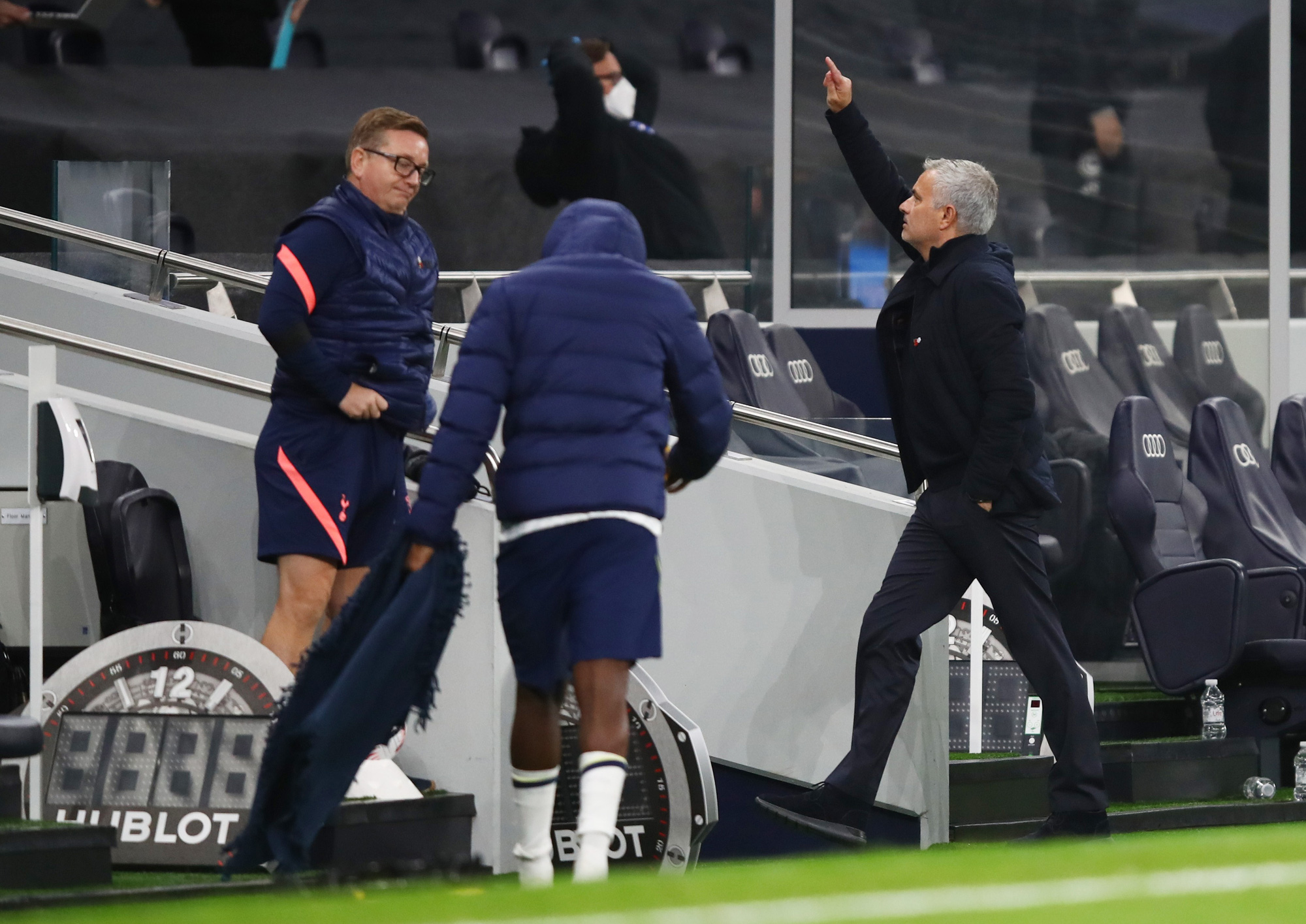 Siêu dự bị Gareth Bale tỏa sáng, Tottenham lên ngôi nhì Ngoại hạng - Ảnh 6.