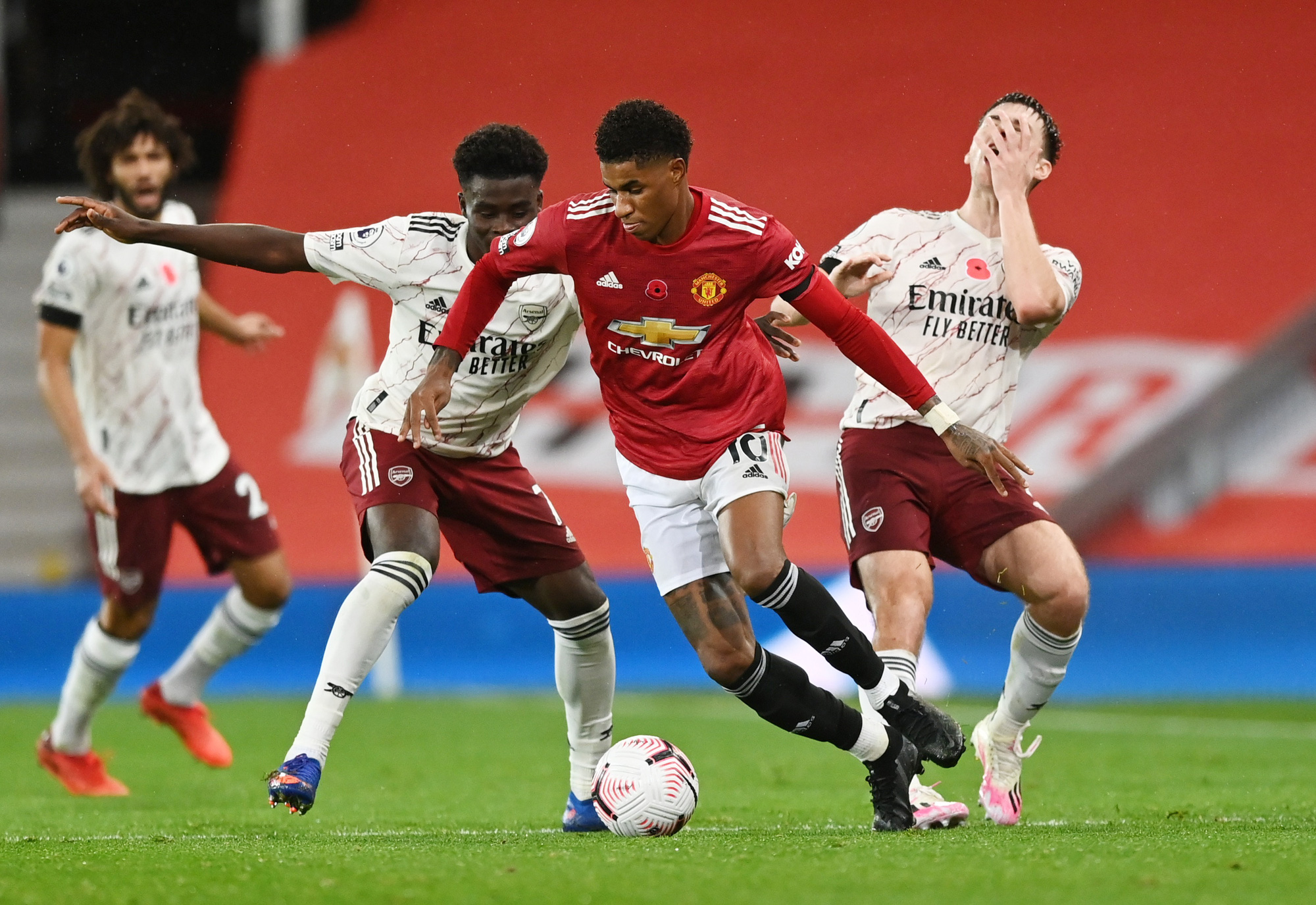 Paul Pogba tạo phạt đền, Man United gục ngã trước Arsenal - Ảnh 3.