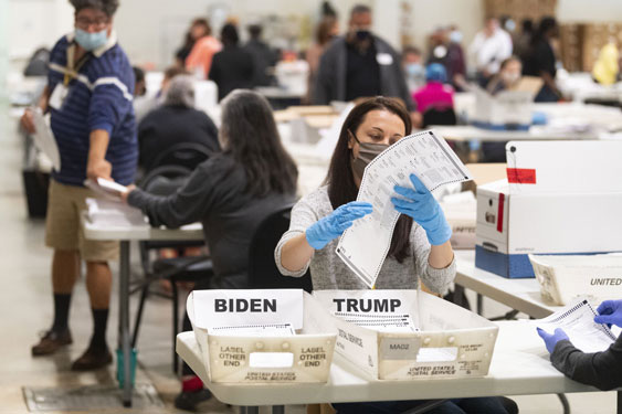 Toan tính mới của Tổng thống Trump