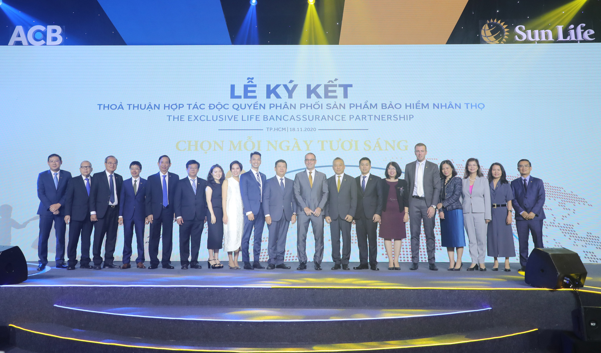 ACB bắt tay Sun Life Việt Nam b&aacute;n bảo hiểm nh&acirc;n thọ - Ảnh 1.