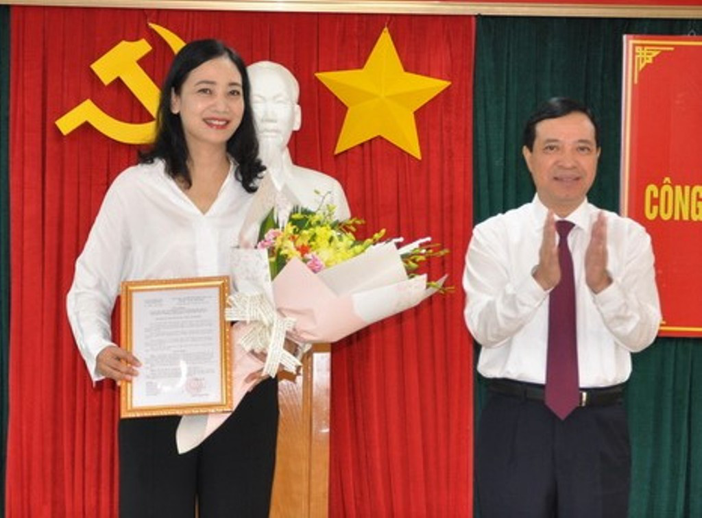 Thanh Hóa trao quyết định về công tác cán bộ cho 17 lãnh đạo chủ chốt - Ảnh 3.