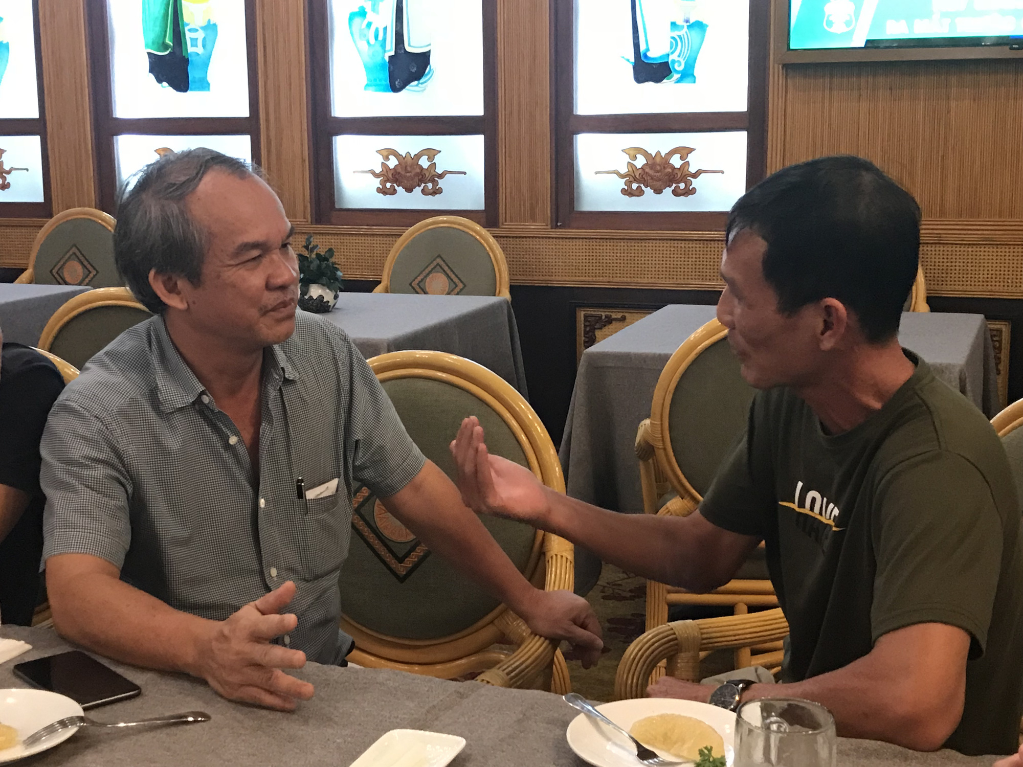 Bầu Đức: "Tôi mời Kiatisuk để niềm vui bóng đá trở lại"